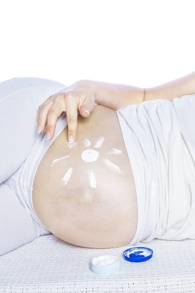 Счастливая Беременная Девушка Лежит Белом Фоне — стоковое фото