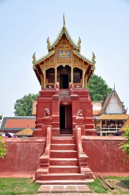 Tripitaka hall