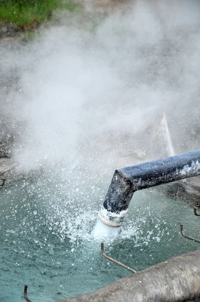 Acqua minerale calda — Foto Stock