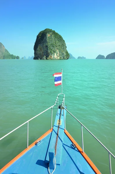 Thaise boot cruise op de andaman zee thailand — Stockfoto