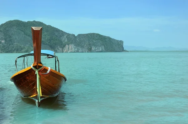 Thaise boot op de Andamanzee — Stockfoto