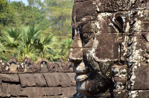 Faccia in Bayon tempio cambogia — Foto Stock