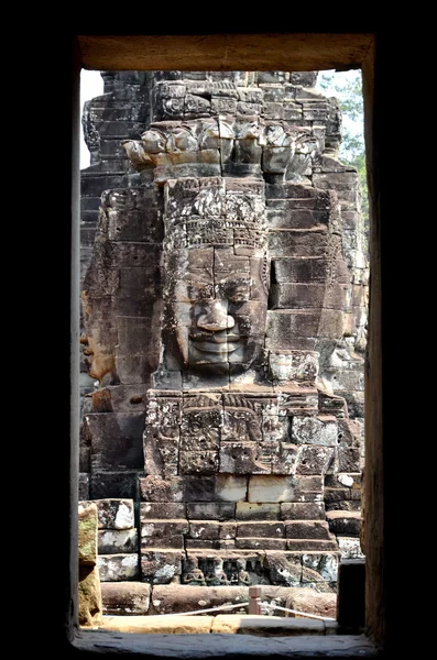 Rosto em cambodia templo baião — Fotografia de Stock