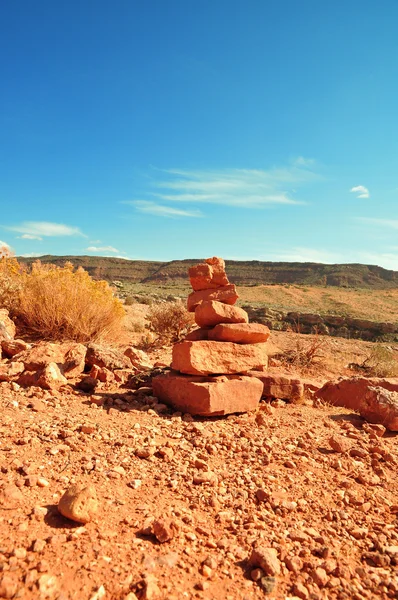 Piramid son path sign — Stock Photo, Image