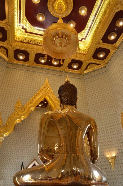 かワット traimit に純粋の黄金の仏像 — ストック写真