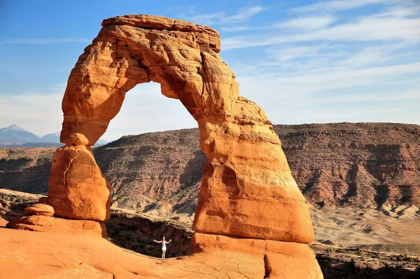 Kvinnor i arches national park — Stockfoto