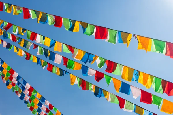 Budist Tibet dua bayrakları