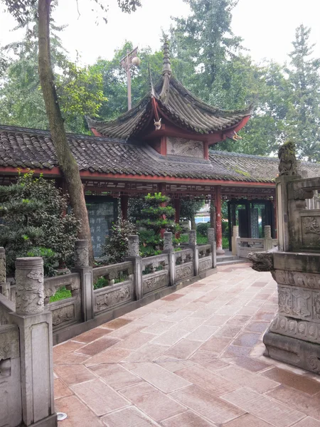 Perspective in Chinese Buddhist monastery — Stock Photo, Image