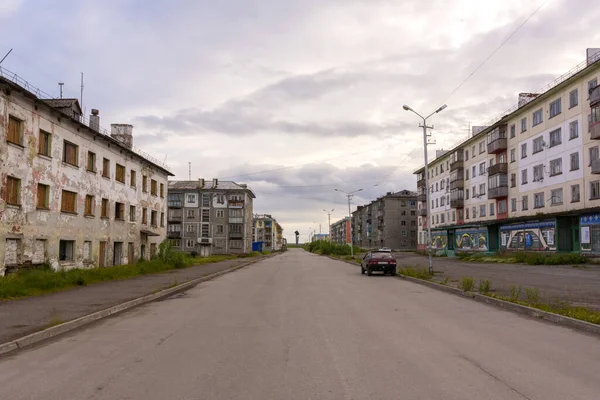 Vorgashor Rosja Lipca 2021 Puste Ulice Opuszczonej Osady Północy Miasto Zdjęcie Stockowe