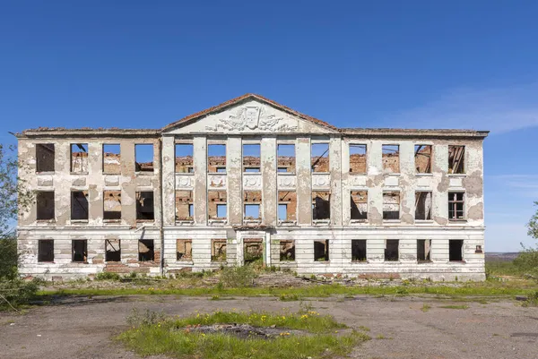 Vorkuta Russia July 2021 View Ruins School Abandoned Settlement Oktyabrsky — Stock Photo, Image