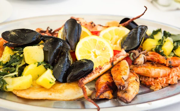 Deniz yemek tabağı