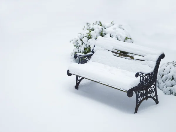 Bench in winter — Stock Photo, Image