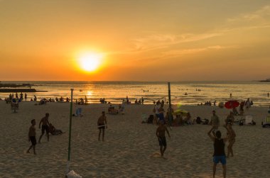 Montevideo, Uruguay - 11 Ocak 2022 - Uruguay sahilinde güzel bir gün batımı