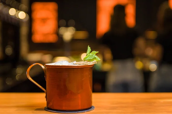 Delicious Moscow Mule Drink Copper Cup Close — Stock Photo, Image