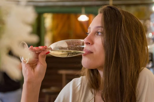 Beautiful Woman Drinking Glass Sparkling Wine — Stock Photo, Image