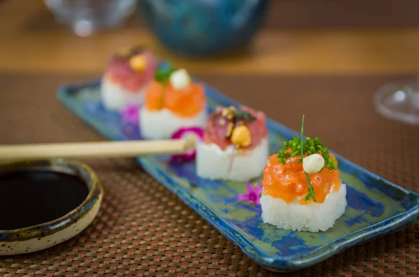 Delicious Premium Salmon Tuna Oshizushi Sushi Batera Sushi Decorated Handmade — Stock Photo, Image