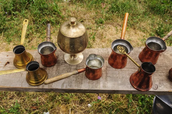 Kupferne Kaffeekannen — Stockfoto