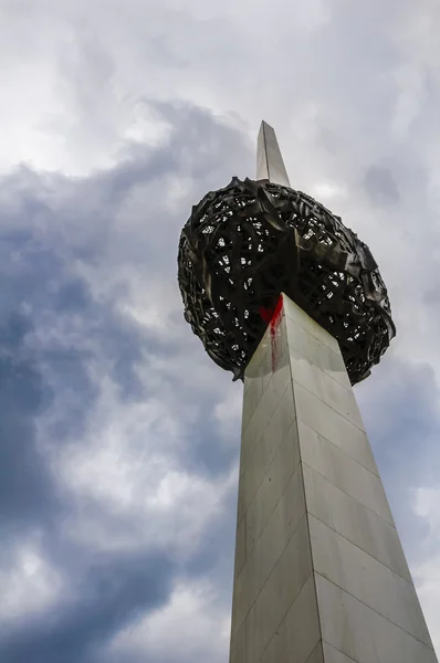 Memorial monument inthe Revolution Square — Stock Photo, Image