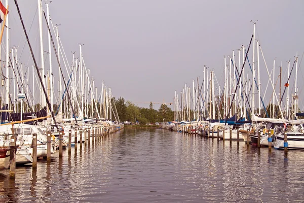 Sailing yachts in the harbor in the Netherlands — Stock Photo, Image