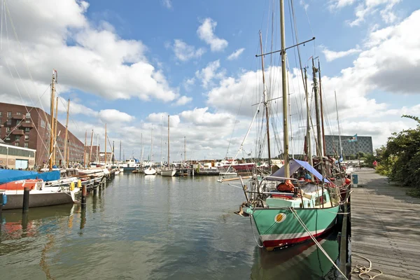 Amsterdam innerstaden i Nederländerna — Stockfoto