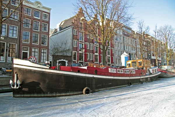 Amsterdam en hiver aux Pays-Bas — Photo