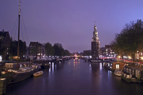 Středověká montelbaanstower v Amsterdamu v Nizozemsku — Stock fotografie