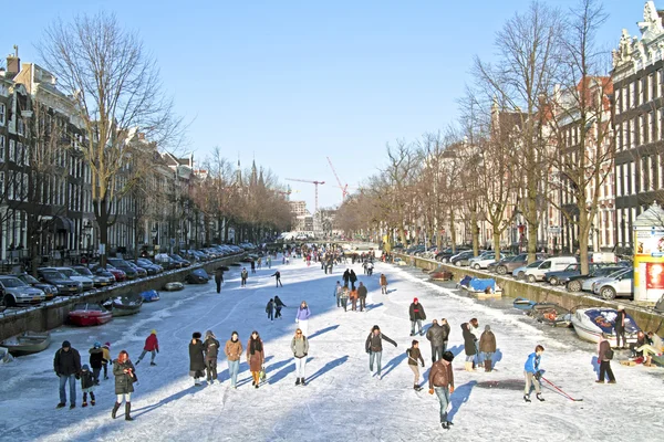 オランダの雪のアムステルダム — ストック写真