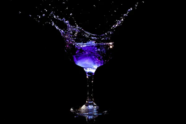 Purple coctail splash — Stock Photo, Image