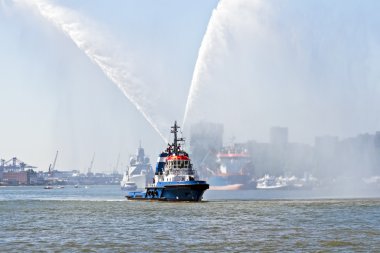 Mavi yangın Rotterdam püskürtme su tekne Hollanda liman
