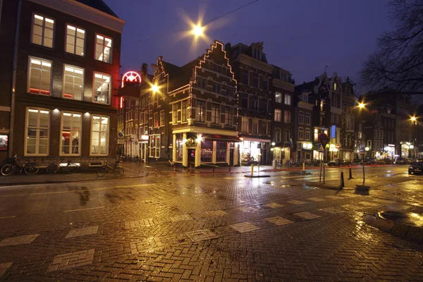 Streetview v Amsterdamu Nizozemsko v noci — Stock fotografie