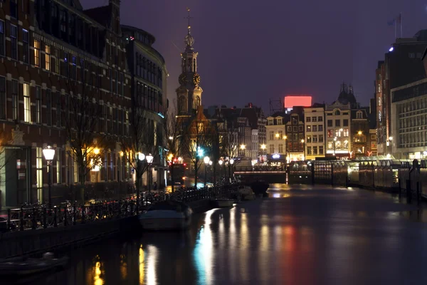 Città panoramica da Amsterdam con la Munttower di notte nel Ne — Foto Stock