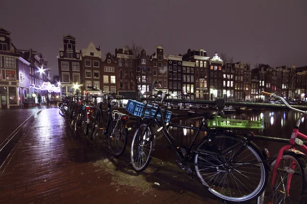 네덜란드의 암스테르담에서 밤에 — 스톡 사진
