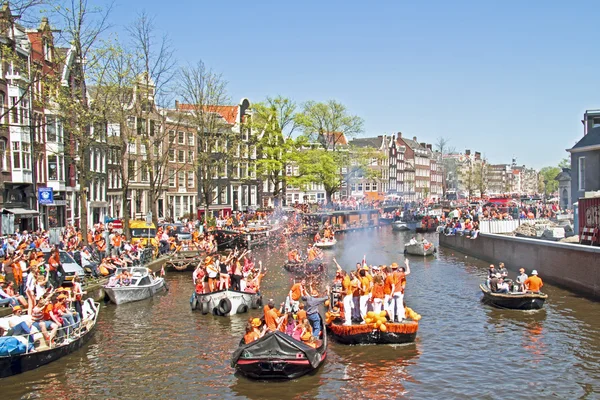 Amsterdam - 30. april: feier der königin am 30. april 2012 — Stockfoto