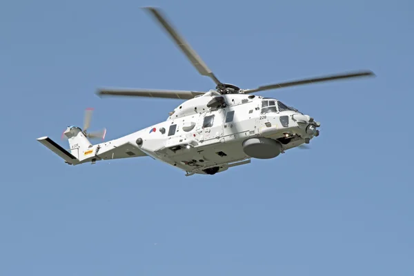 Rotterdam, Hollanda - Eylül 09: Ordu helikopter uçuyor — Stok fotoğraf