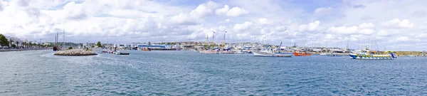 Panoramisch uitzicht vanaf lagos haven in portugal — Stockfoto