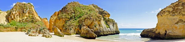 Panorama from rocks and ocean at Praia Tres Irmaos in Alvor Port — Stock Photo, Image