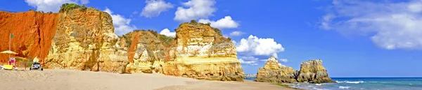 Panoramic view from rocks and ocean at Praia da Rocha in the Alg — Stock Photo, Image