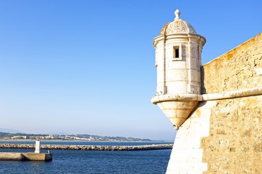 fortaleza da ponta da bandeira lagos, ortaçağ kulesinden