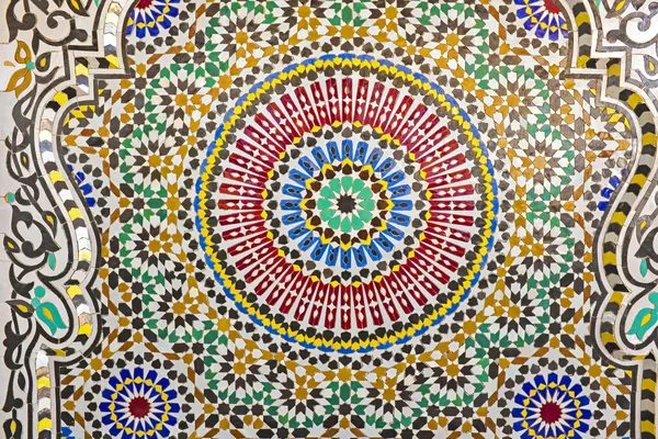 Luminoso mosaico dettaglio architettonico da Maroc — Foto Stock