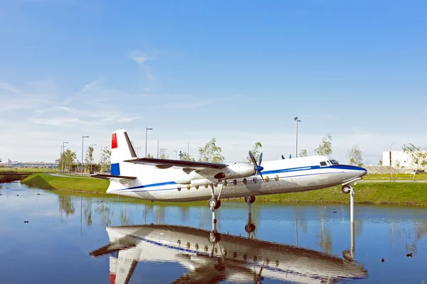 Avión en el agua en Holanda —  Fotos de Stock