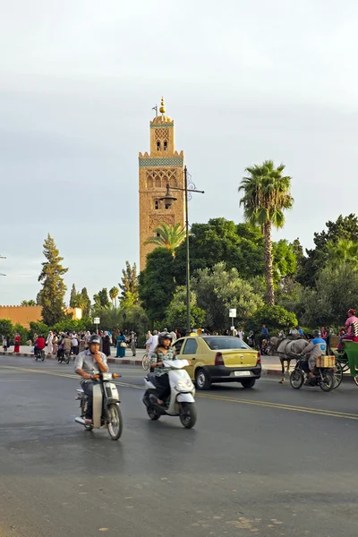 Koutoubia cami Marakeş Fas görüntüleyin — Stok fotoğraf