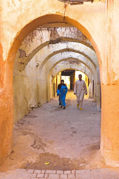 Mensen lopen in de medina — Stockfoto
