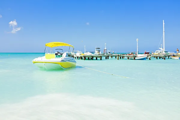 Palm Beach em Aruba — Fotografia de Stock