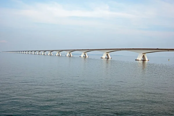 Pohled Nejdelší Most Nizozemsku Most Zélandu Táhne Východním Scheldt Ústí — Stock fotografie