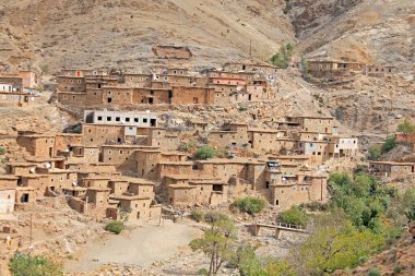 Fas 'ın Atlas Dağları' ndaki geleneksel köy.