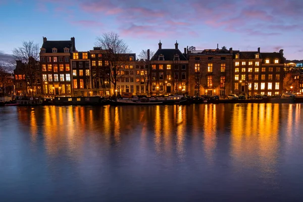 Stadsgezicht Uit Amsterdam Aan Amsteldijk Bij Zonsondergang — Stockfoto