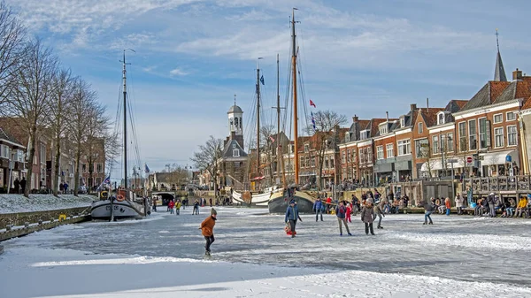 Dokkum Nederländerna Februari 2021 Åkare Vid Den Frusna Floden Historiska — Stockfoto