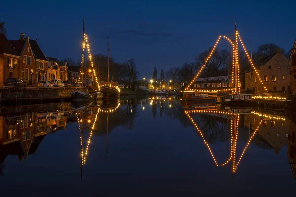 Historyczne Miasto Dokkum Okresie Bożego Narodzenia Holandii Nocy — Zdjęcie stockowe