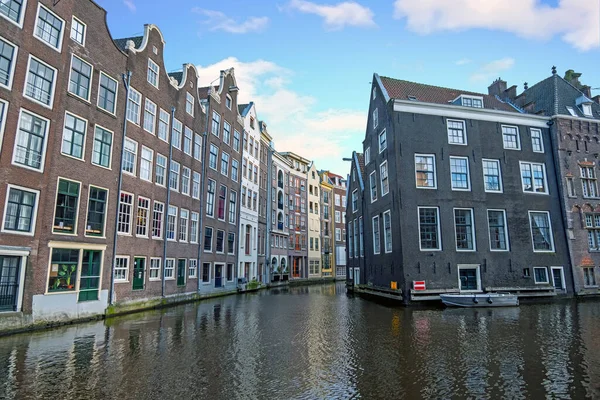 Tradiční Domy Centru Města Amsterdamu Nizozemsku — Stock fotografie