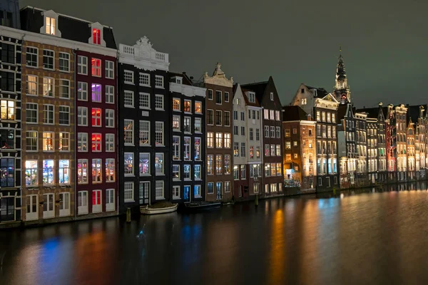 Traditonala Hus Vid Damrak Amsterdam Nederländerna Natten — Stockfoto